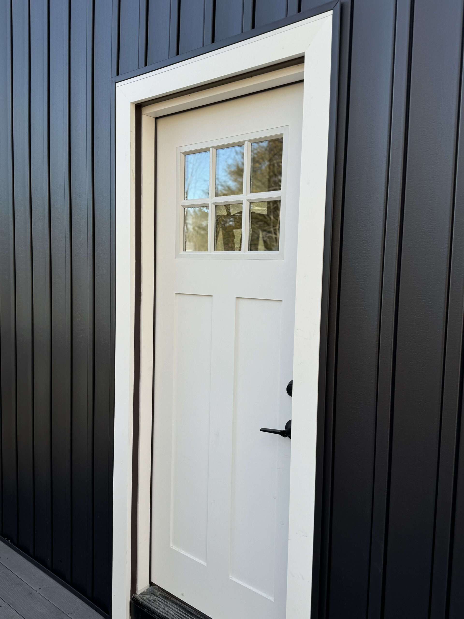 Emergency roof repair addressing storm damage in Totowa, NJ​